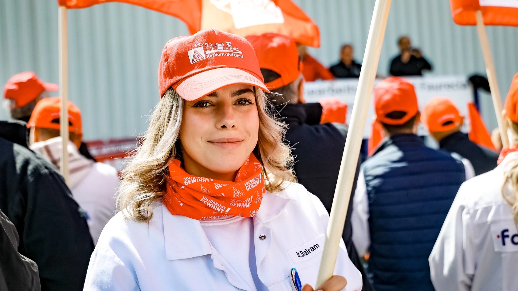 „Was wird aus uns Auszubildenden und dual Studierenden nach 2028?“, fragt Mirac Bairam, Vorsitzende der Jugend- und Auszubildendenvertretung bei Faurecia Scheuerfeld