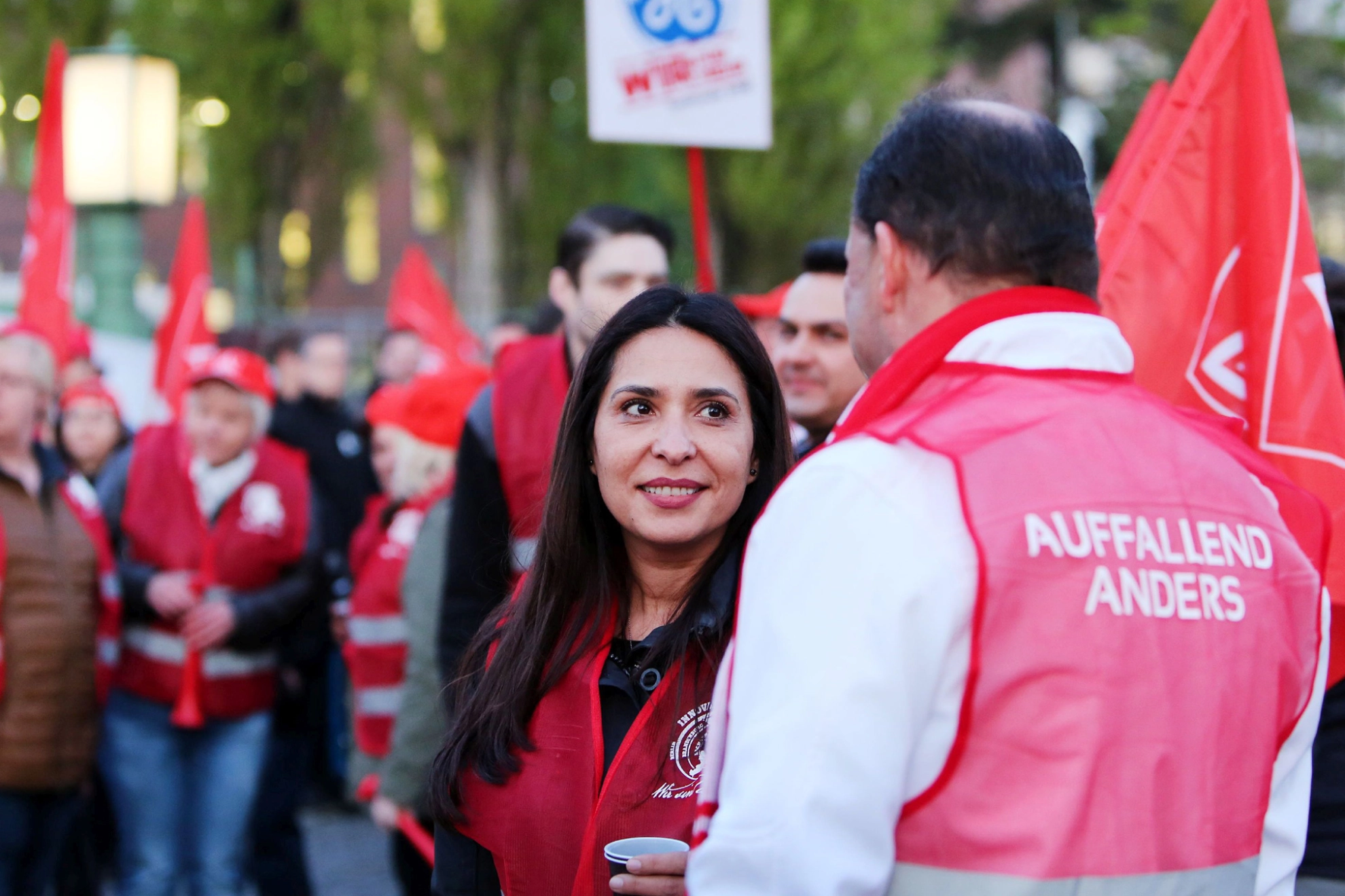 Frau auf einem Streik