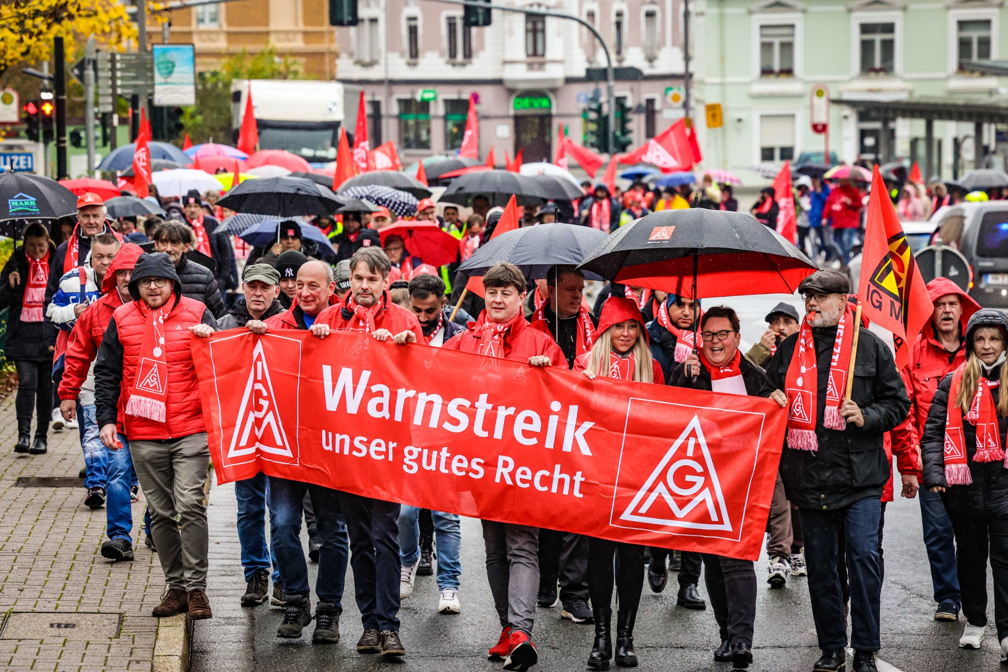 Warnstreikdemo in Lüdenscheid
