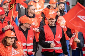 Ab April gibt's 2 % mehr Geld und dann geht es weiter!
