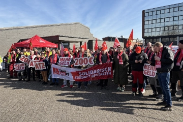 Warnstreiktag 3: Sonnenschein, Mütze und Schal, Kampfkraft und Currywurst