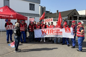 Warnstreiktag 4: Stimmung, Schokobrötchen, Schichtübergreifend und Trillerpfeifen