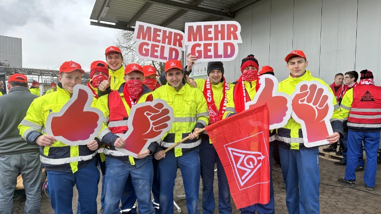 Textil Bekleidung 1. Warnstreikwelle