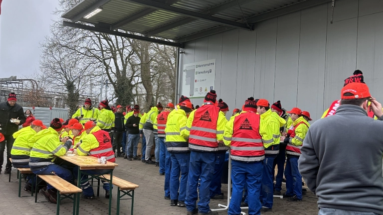 Textil Bekleidung 1. Warnstreikwelle